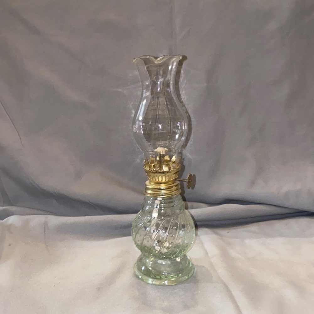 Bx47 Vintage Clear Hobnail Round Oil Lamp 8.5” - Hurricane